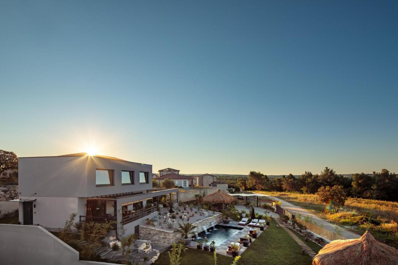 Villa Merapi Sveti Lovreč Pazenatički Екстериор снимка